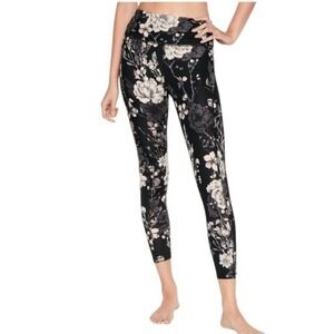 Victoria’s Secret‎ Incredible Essential Lois White and Pink Floral Leggings Sz 6